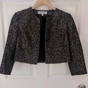 Kasper Cropped Bolero Jacket Black Gray Animal shrug Print Blazer Sz 4 petite